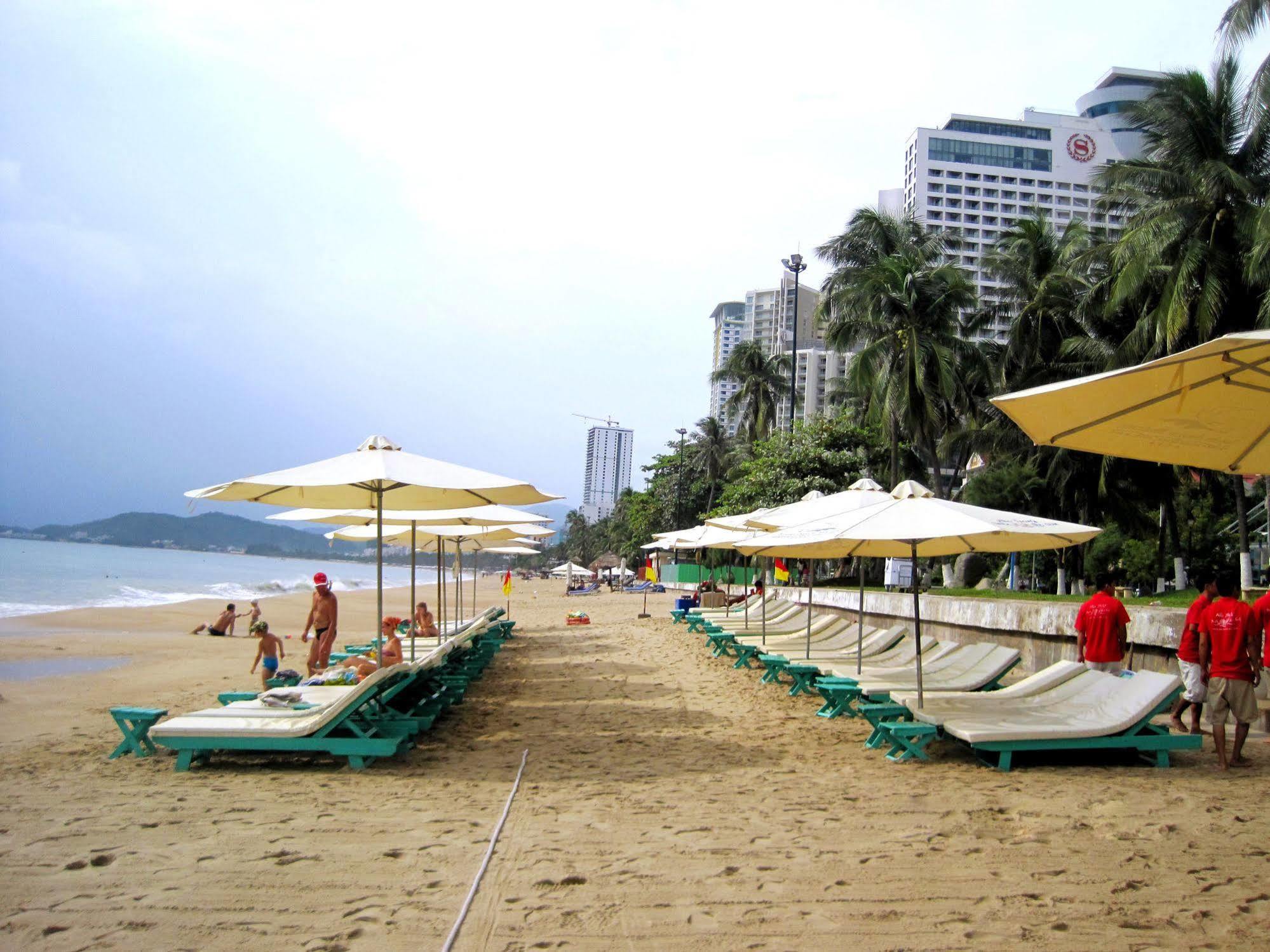 Yasaka Saigon Nha Trang Hotel & Spa Exterior photo